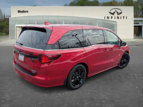 Used 2023 Honda Odyssey Sport image 4