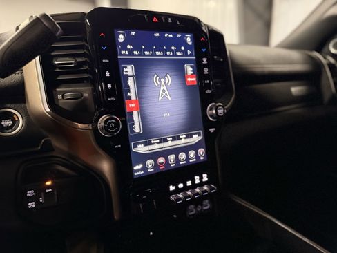 Used 2019 RAM 2500 Laramie image 32