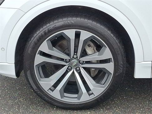 Used 2019 Audi Q8 Prestige image 29