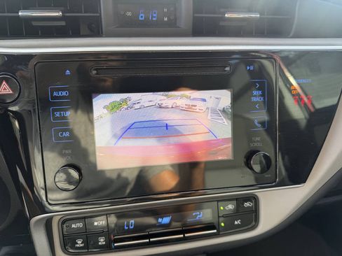 Used 2019 Toyota Corolla LE FWD image 17