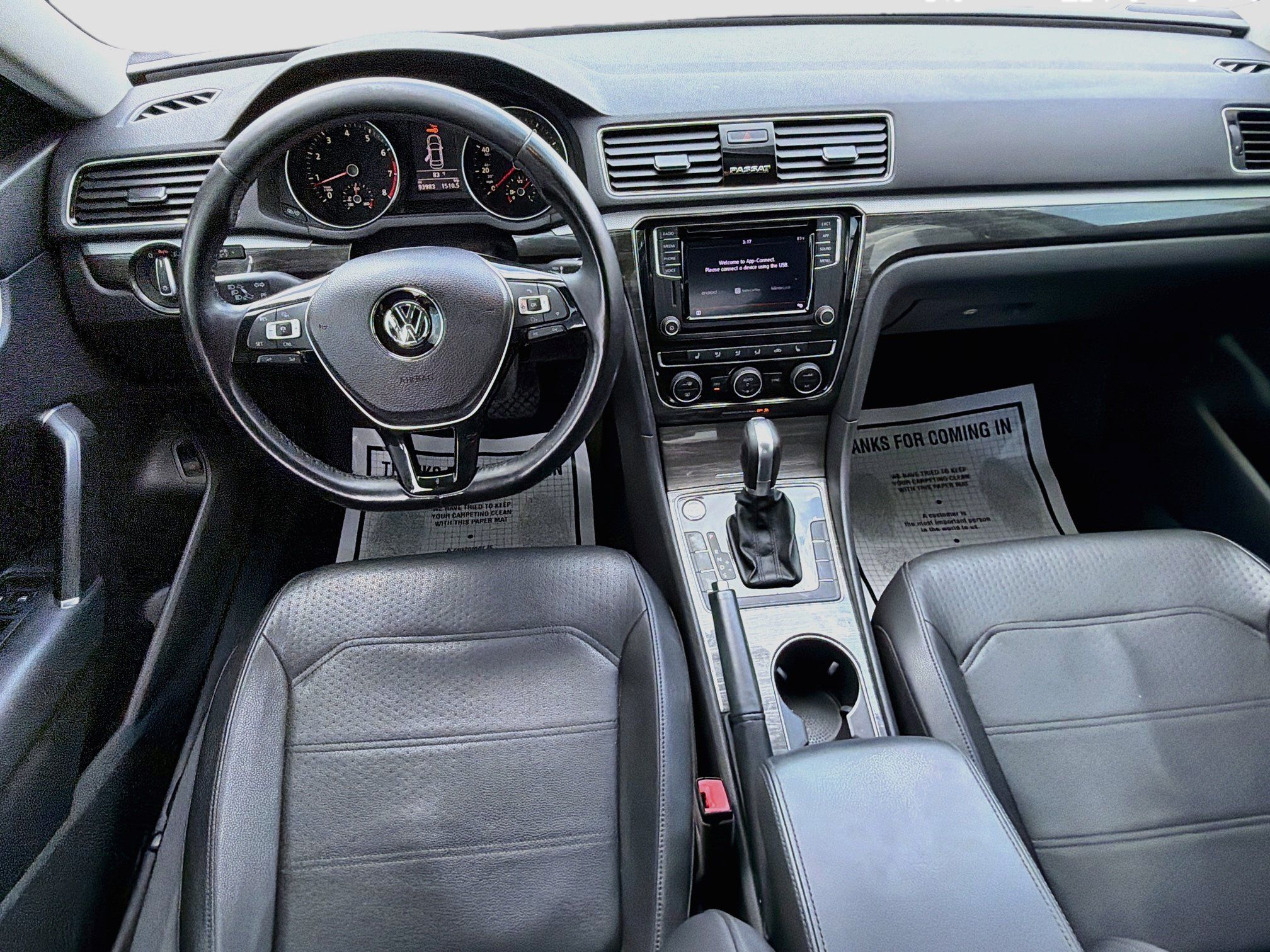 Used 2018 Volkswagen Passat 2.0T SE FWD image 15