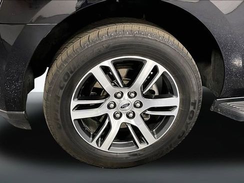 Used 2024 Ford Expedition Max Limited AWD/4WD image 31