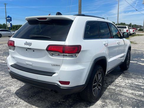 Used 2020 Jeep Grand Cherokee Laredo w/ Security & Convenience Group image 3