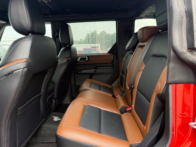 Used 2024 Ford Bronco Outer Banks AWD/4WD image 5