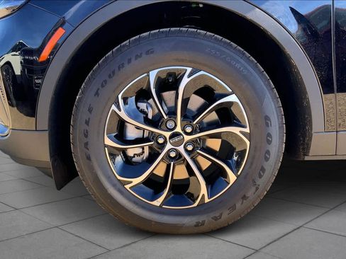 New 2026 Lincoln Nautilus Premier image 11