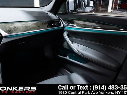 Used 2023 BMW 540i xDrive w/ M Sport Package image 47