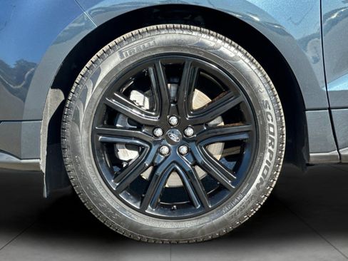 Used 2023 Ford Edge ST-Line image 25