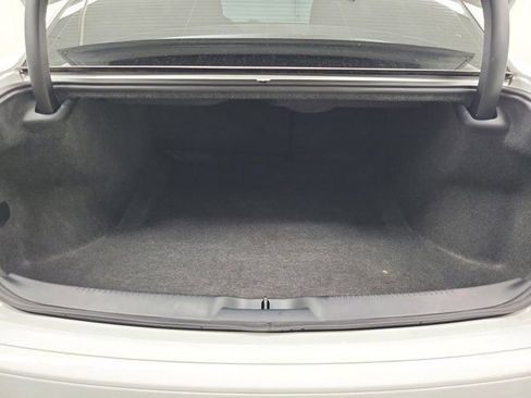 Used 2023 Chrysler 300 Touring w/ Sport Appearance Package RWD image 7