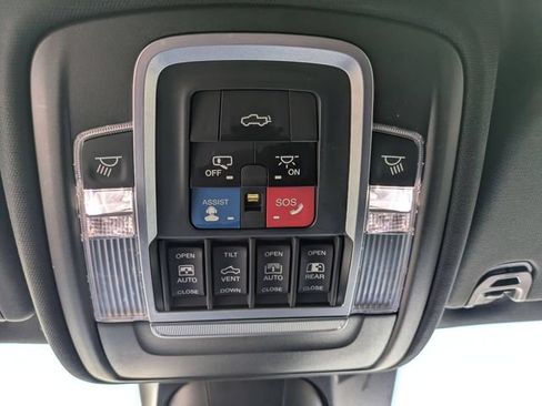 Used 2019 RAM 1500 Laramie Longhorn AWD/4WD image 15