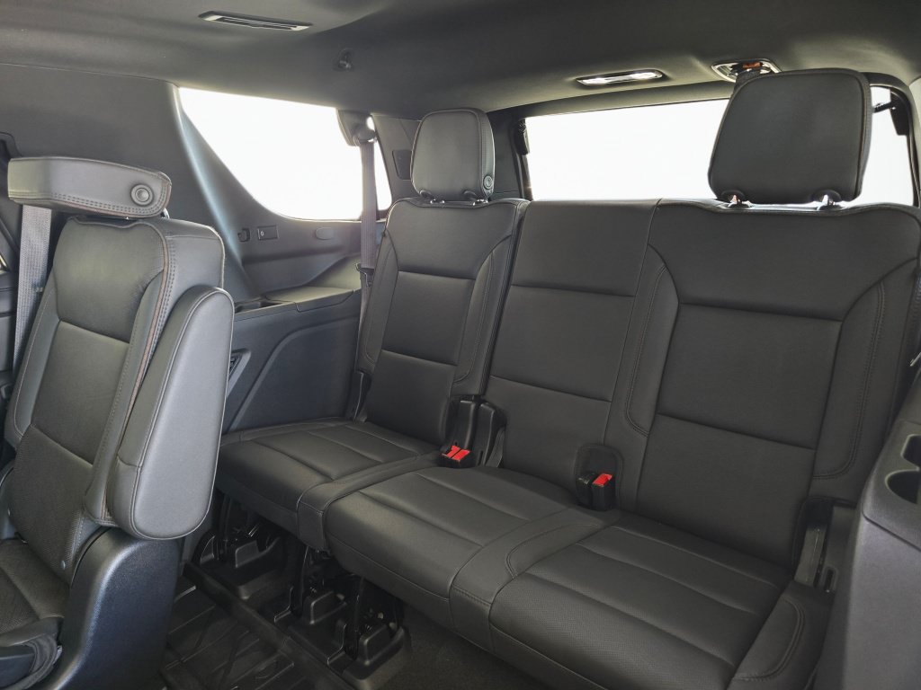 Used 2024 Chevrolet Tahoe High Country AWD/4WD image 40