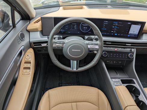 Used 2025 Hyundai Sonata Limited FWD image 15