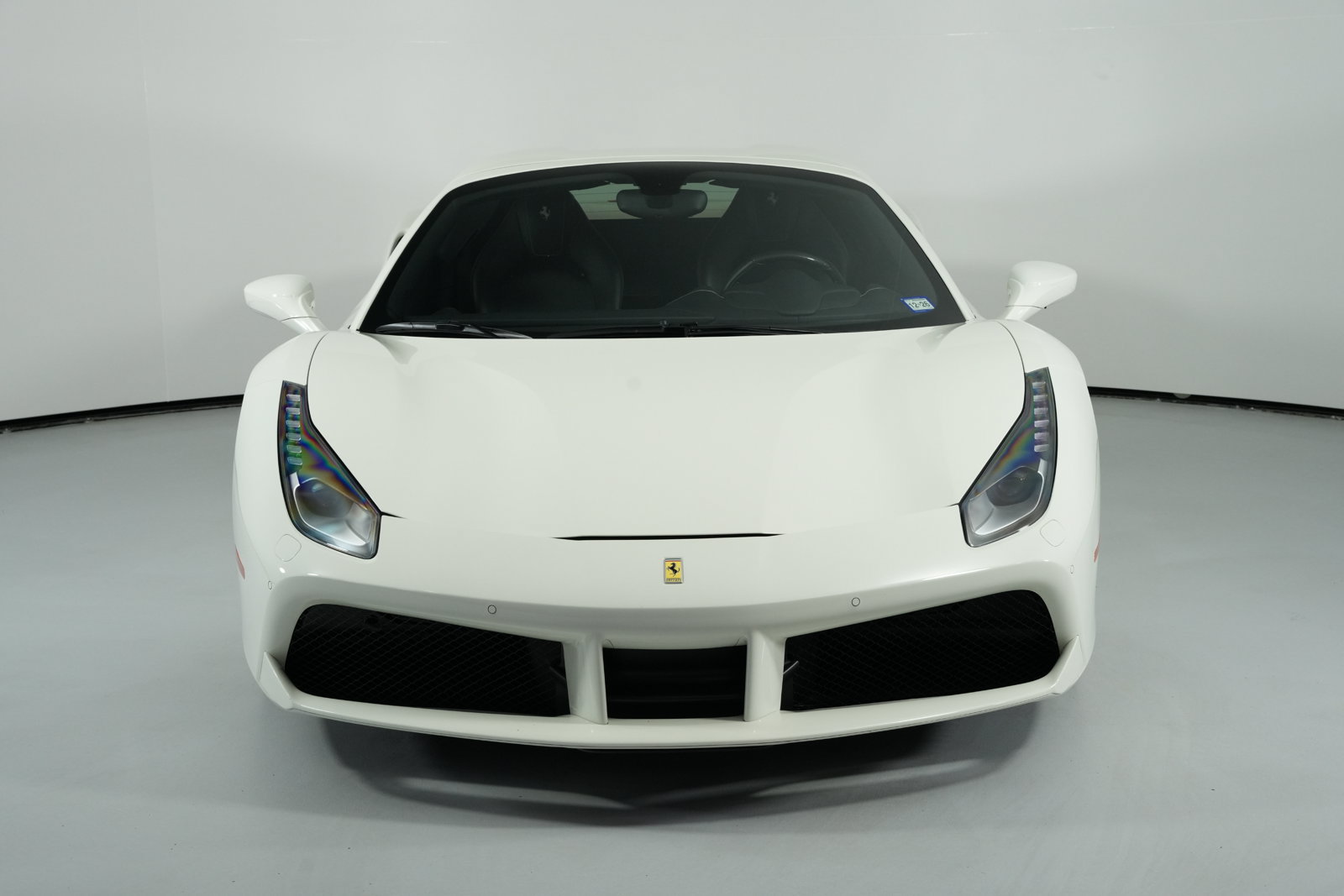 Used 2019 Ferrari 488 Spider RWD image 2