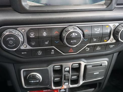 Used 2021 Jeep Gladiator Mojave w/ Dual Top Group AWD/4WD image 38