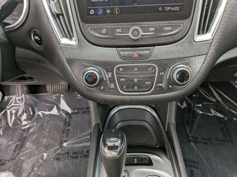 Used 2019 Chevrolet Malibu LT FWD image 23