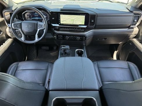 Used 2023 Chevrolet Silverado 1500 LT Trail Boss w/ Convenience Package II AWD/4WD image 11