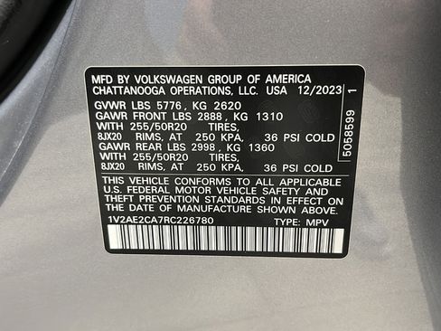 Used 2024 Volkswagen Atlas Cross Sport SEL R-Line AWD/4WD image 29