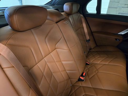 New 2025 BMW 760i xDrive w/ Executive Package image 15