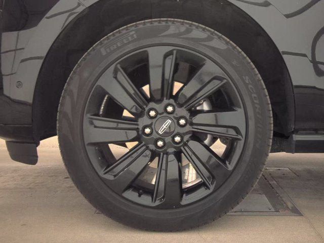 Used 2024 Lincoln Navigator Reserve AWD/4WD image 19
