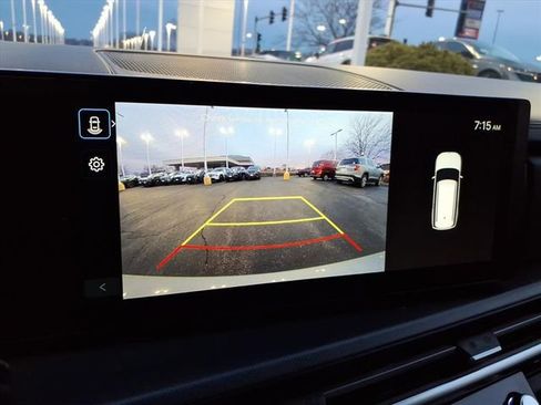 Used 2025 Hyundai Santa Fe SEL image 24