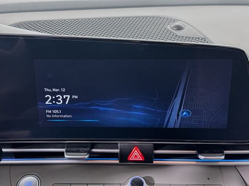 Used 2024 Hyundai Elantra SEL image 19