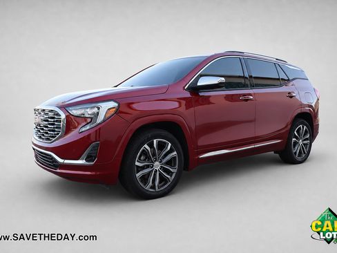 Used 2019 GMC Terrain Denali w/ Advanced Safety Package FWD image 4