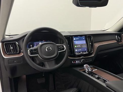 Certified 2023 Volvo XC60 B5 Ultimate w/ Climate Package image 21