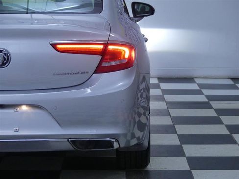 Used 2017 Buick LaCrosse Preferred image 29