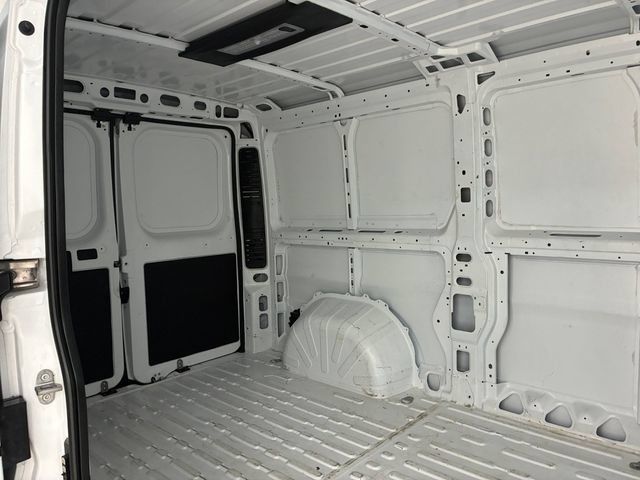 Used 2025 RAM ProMaster 2500 w/ Convenience Group FWD image 15