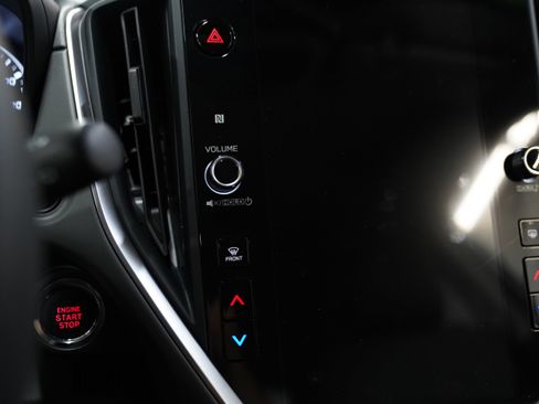 Used 2024 Subaru Crosstrek 2.0i Premium image 27