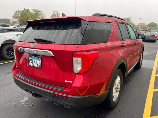 Used 2020 Ford Explorer XLT w/ Comfort Package AWD/4WD image 2