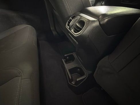 Used 2022 Jeep Wrangler Sport image 29