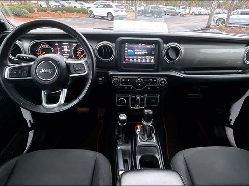 Used 2018 Jeep Wrangler Unlimited Sahara w/ Cold Weather Group image 14