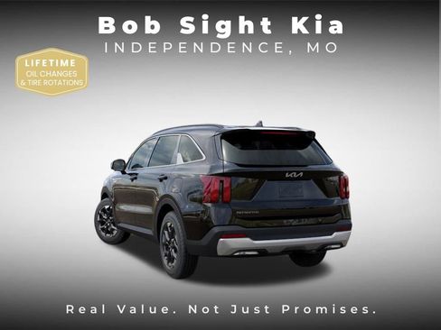 New 2026 Kia Sorento S w/ S Panoramic Sunroof Package image 4