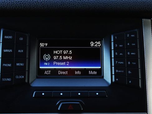 Used 2017 Ford Expedition XLT image 17