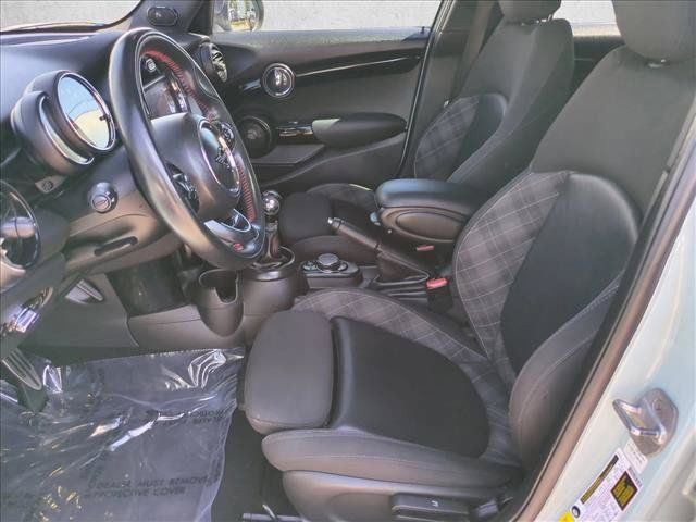 Used 2019 MINI Cooper S w/ Signature Upholstery Package FWD image 15