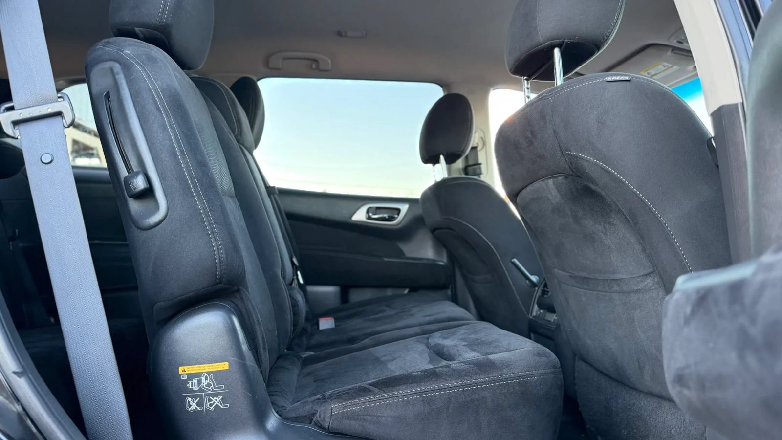 Used 2014 Nissan Pathfinder SV w/ Trailer Tow Package AWD/4WD image 14