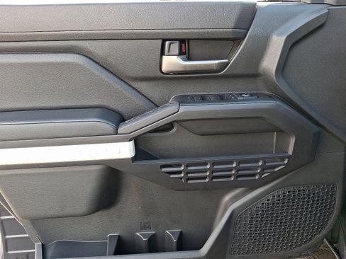 Used 2024 Toyota Tacoma TRD Off-Road image 13