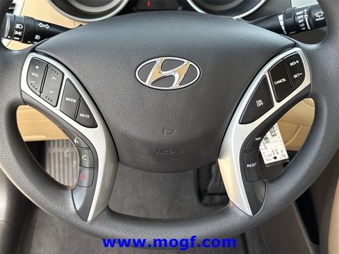 Used 2012 Hyundai Elantra GLS w/ Preferred Pkg 3 image 11