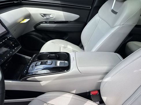 Used 2022 Hyundai Tucson Limited image 24