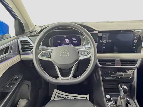 Used 2025 Volkswagen Taos SEL AWD/4WD image 24