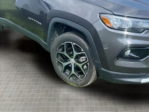 Used 2024 Jeep Compass Limited AWD/4WD image 11