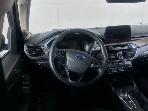 Used 2020 Ford Escape Titanium AWD/4WD image 17