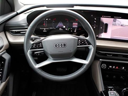 Used 2025 Audi Q5 Premium Plus w/ Premium Plus AWD/4WD image 18