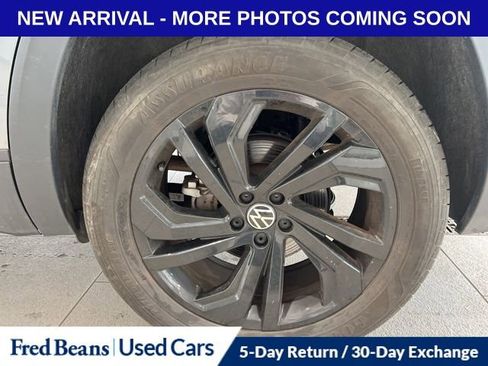 Used 2023 Volkswagen Atlas SE w/ Panoramic Sunroof Package image 14