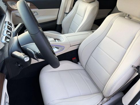 New 2026 Mercedes-Benz GLS 450 4MATIC image 5