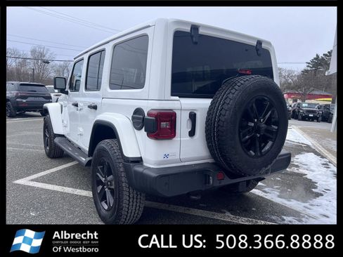 Used 2021 Jeep Wrangler Unlimited Sahara image 3