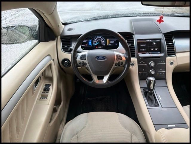 Used 2015 Ford Taurus SEL w/ Equipment Group 201A AWD/4WD image 18