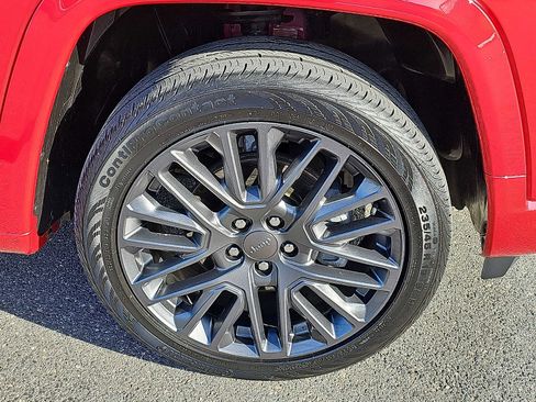 Used 2022 Jeep Compass Limited image 8