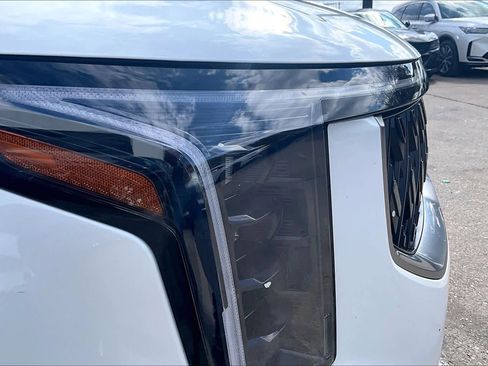 Used 2025 Kia Carnival image 25