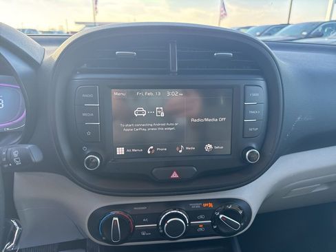 Used 2025 Kia Soul LX FWD image 20